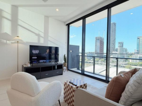 Riverside Bliss with Free Parking, Brisbane